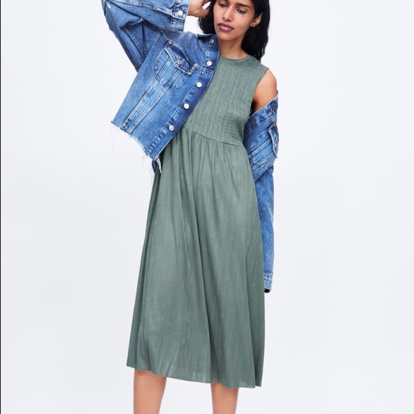 Zara | Dresses | Zara Elasticized Dress Apple Green | Poshmark